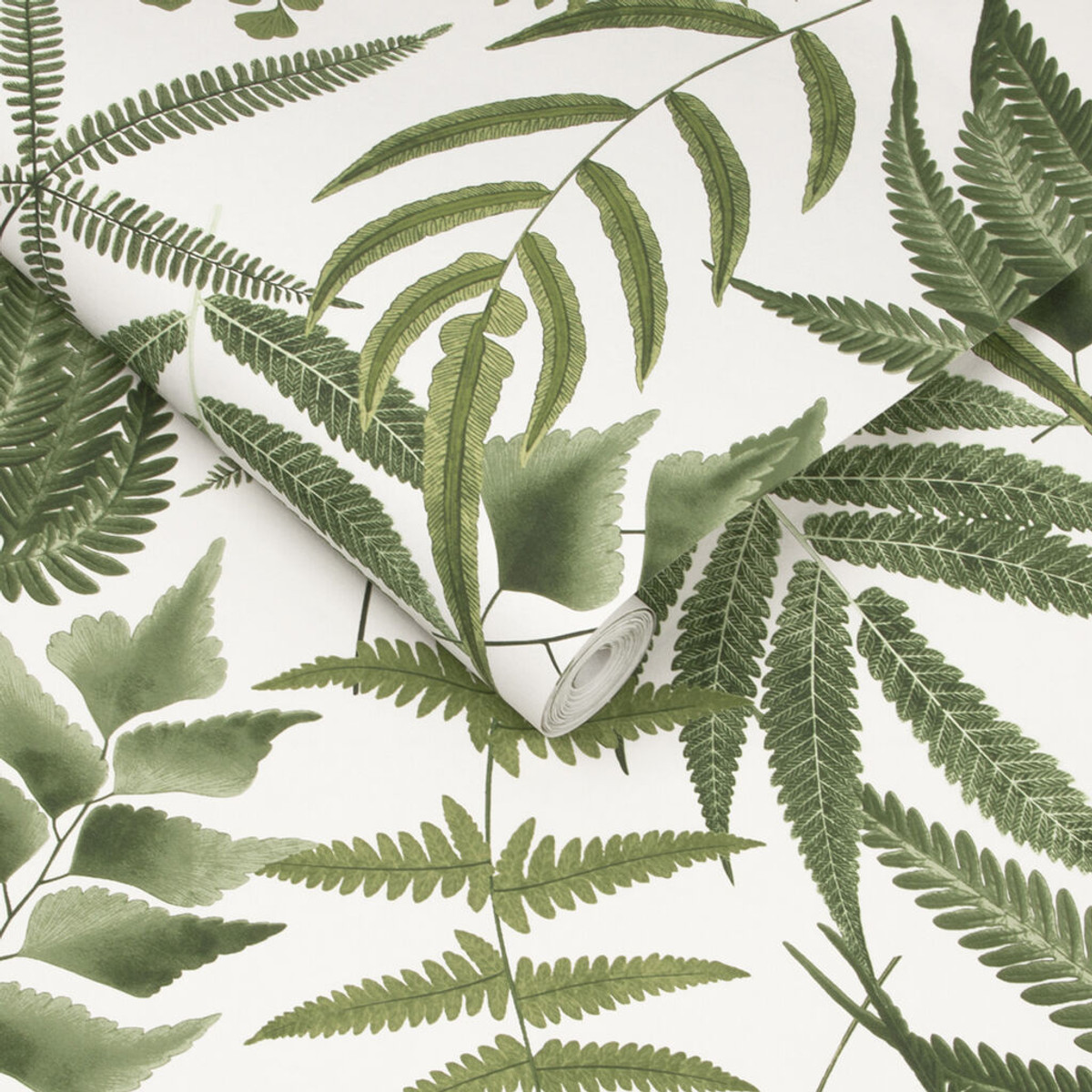 Midsummer Fern Lush Wallpaper