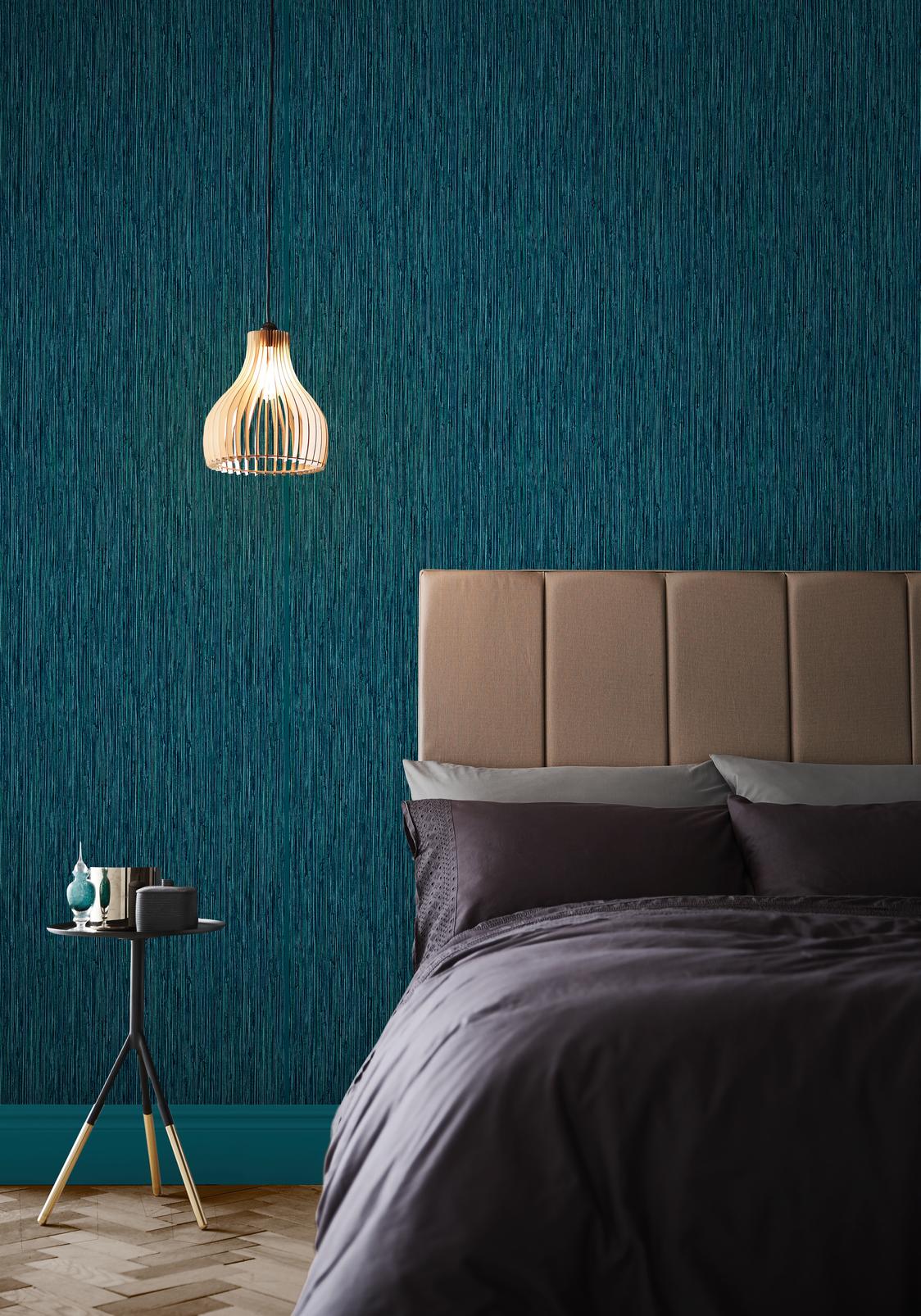 plain green wallpaper bedroom