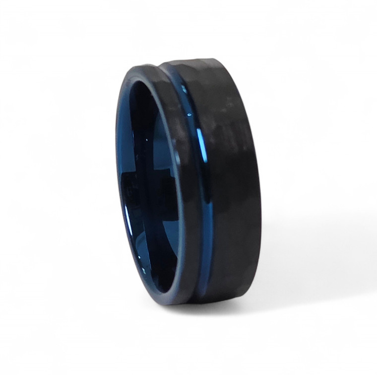 Faceted Black with Blue Line 8mm