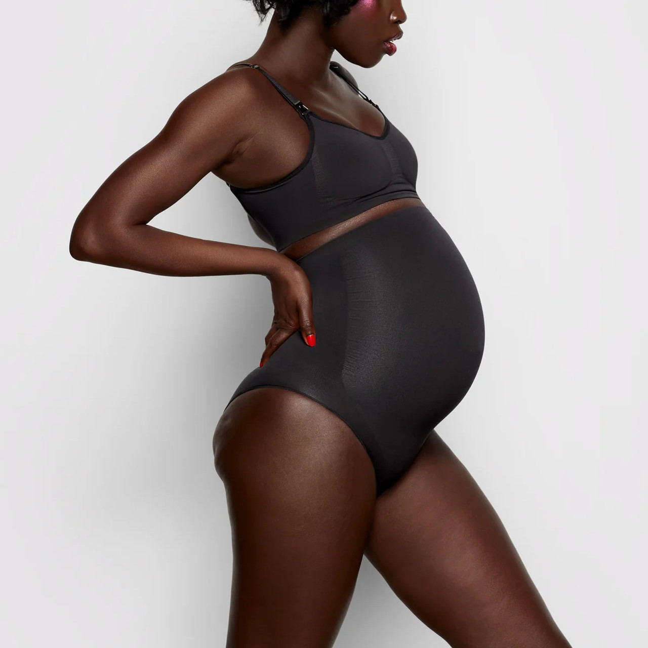 MATERNITY SCULPTING SHORT MID THIGH | CLAY