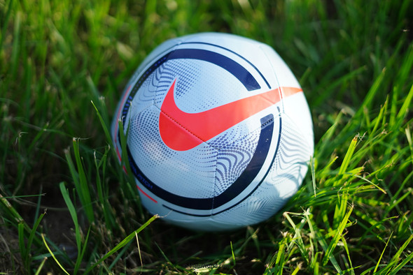 Nike Phantom Soccer Ball – (Size 5)