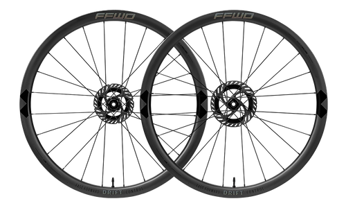 (New 2025) Paire de roues DRIFT CONTROL - TLR Disque - FFWD / Shimano (New 2025) Paire de roues DRIFT CONTROL - TLR Disque - FFWD / Shimano