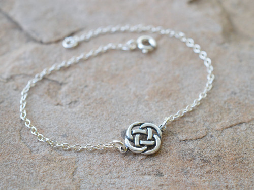Irish Countryside Simple Celtic Knot Silver Bracelet
