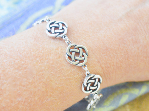 Shores of Dingle Solid Sterling Silver Celtic Knot Bracelet- Medium knots