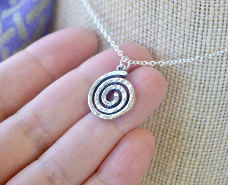 Sterling Silver Celtic Knotwork Swirl Locket Pendant Jewelry