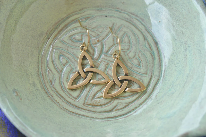 Classic Trinity Knot Yellow Bronze Earrings