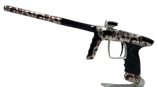 DLX - TM40 - Skulls - Used