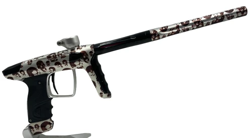 DLX - TM40 - Skulls - Used