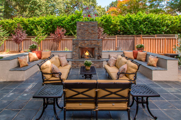 outdoor gas fireplace