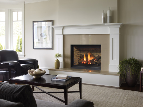 B36XTCE Traditional Gas Fireplace in living room