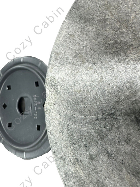 side angle of chip with lid in background