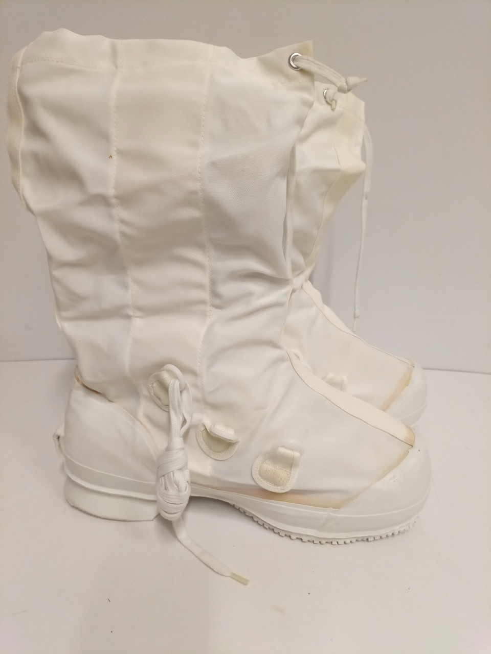 Canadian military mukluk Size 9 Med