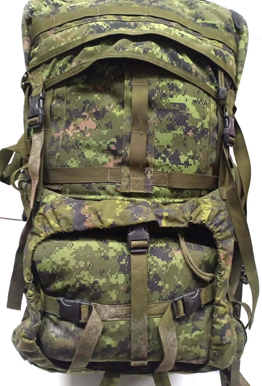 Genuine Canadian Forces CTS Large Complete Rucksack With Accessories 