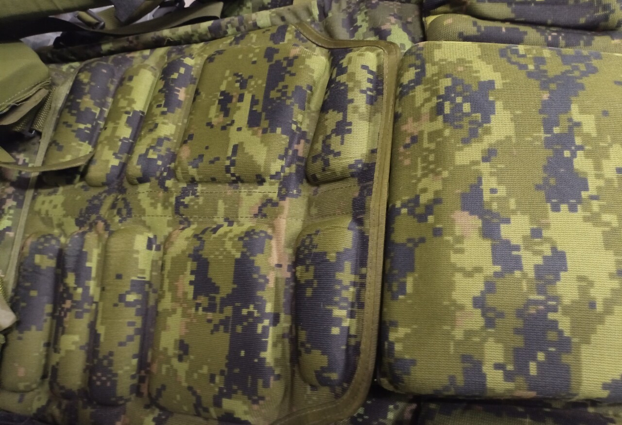 Genuine Canadian Forces CTS Large Complete Rucksack With Accessories 