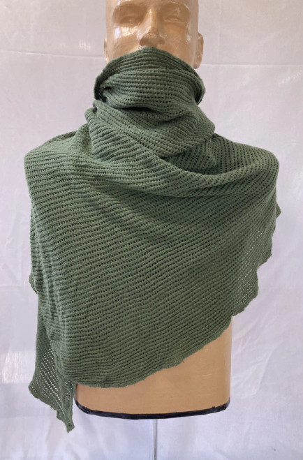 New Unissued Canadian Forces Scarf /Veil New Unissued Canadian Forces Scarf /Veil
