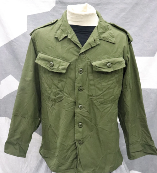 Genuine Canadin Military New OD Green Two Pocket Shirt. Unissued. 73/42 Genuine Canadin Military New OD Green Two Pocket Shirt. Unissued. 73/42