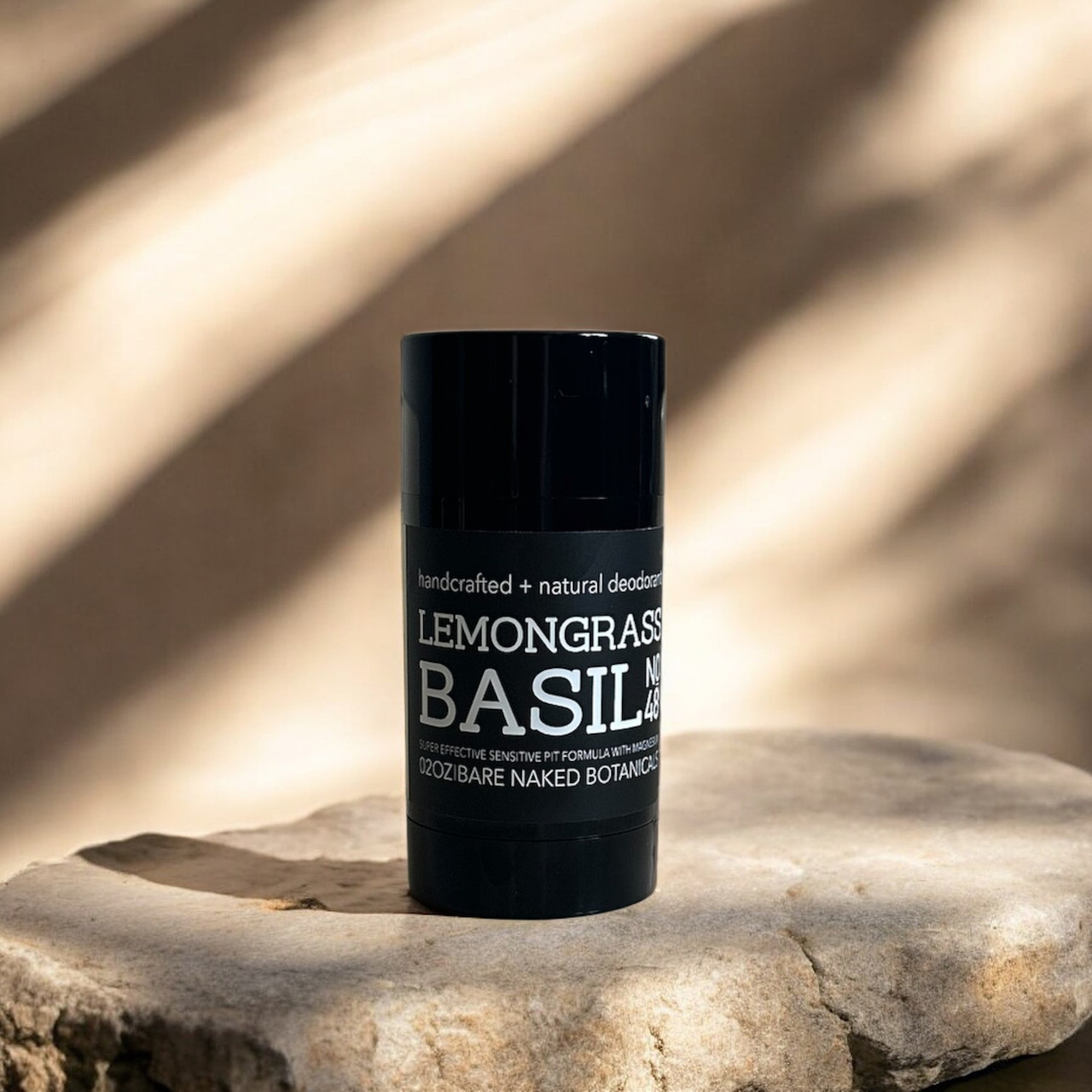 Looking for a green and citrusy blend of organic fresh basil and lemongrass for a refreshing skin treat? Lemongrass is reminiscent of buttery lemon, and the addition of herbaceous basil makes this a freshly sweet body feast for your underarms!