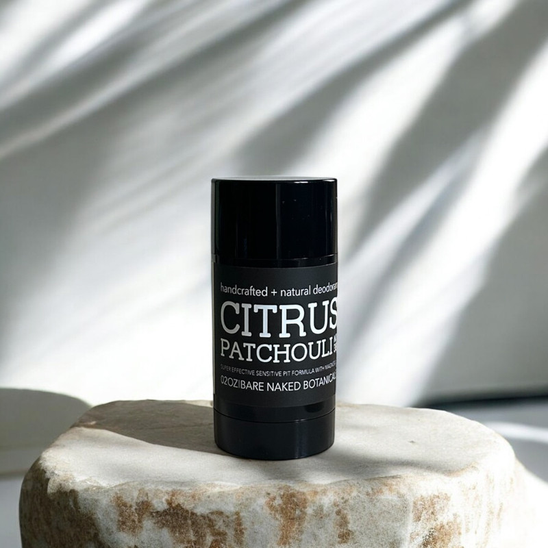 The deep and intense earthy scent of patchouli brightened with California Pink Grapefruit and Tangerine, combined with a unique blend of ingredients to naturally combat excess moisture and control odor while treating the sensitive underarm skin to lightweight, healing ingredients, and skin beneficial essential oils. This Zero baking soda means zero irritation! Powdered Magnesium and Organic Potato Starch offers the powerful combination to combat moisture and odor. t's our belief you can achieve subtle, beautifully fragranced deodorants that work to combat moisture and odor without compromise!