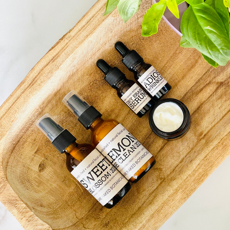 The prfect travel kit for dry skin featuring all of the products you've come to love! The best part is the glass bottles and facial cream jar make it easy to clean and refill whenever you need skin care on the go!