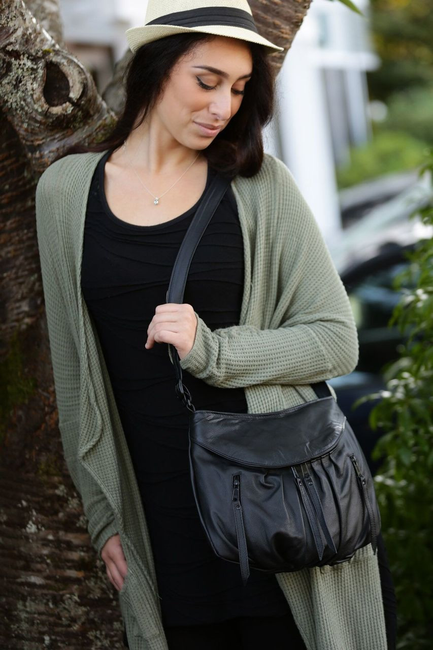 Burgundy Large Route #66 Hobo with Dogwood Medallion - Ace Leather