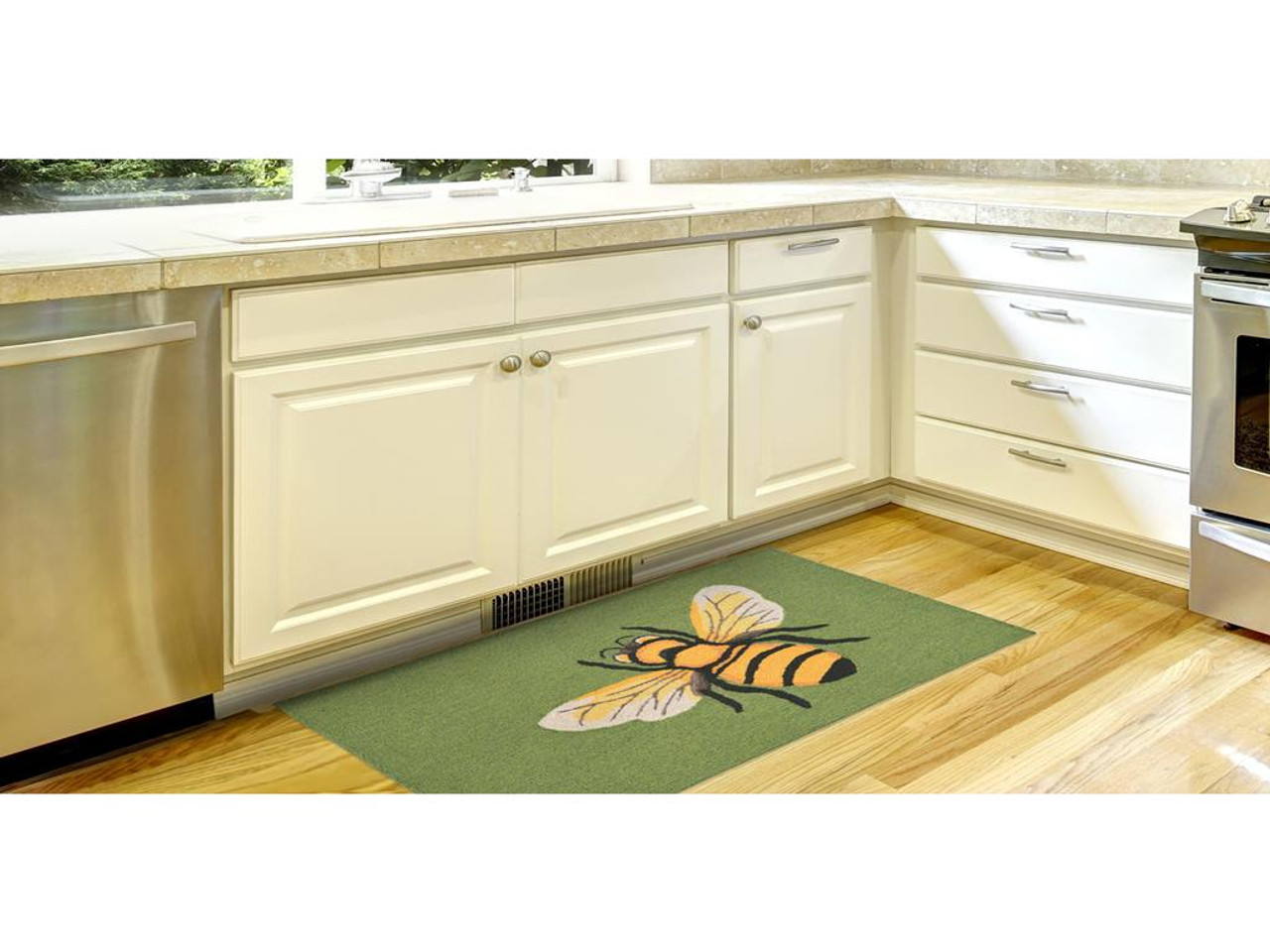 Liora Manne Frontporch 1505-06 Bee Green Area Rug Room Scene