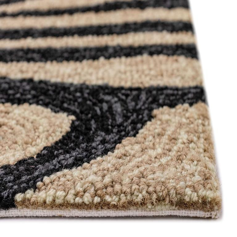 Liora Manne Ravella 2033-48 Zebra Black Area Rug Pile