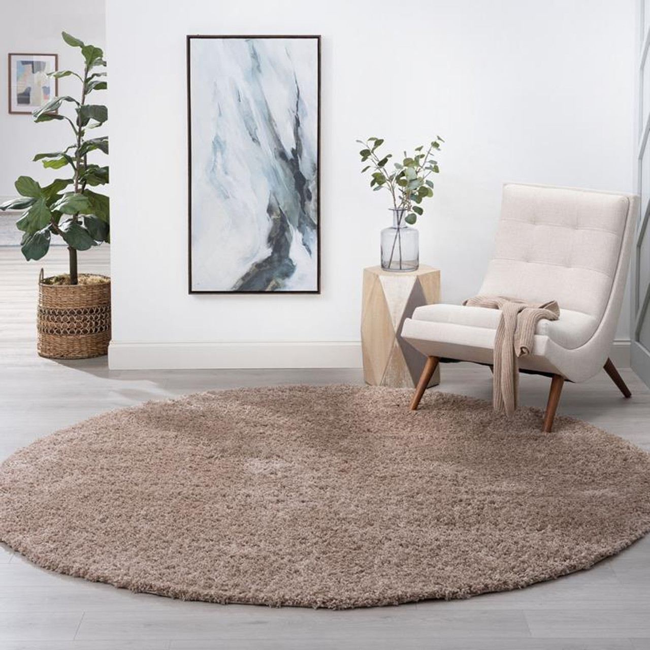 Tayse Jersey Shag Alana JRS1008 Tan Round Area Rug Room Scene