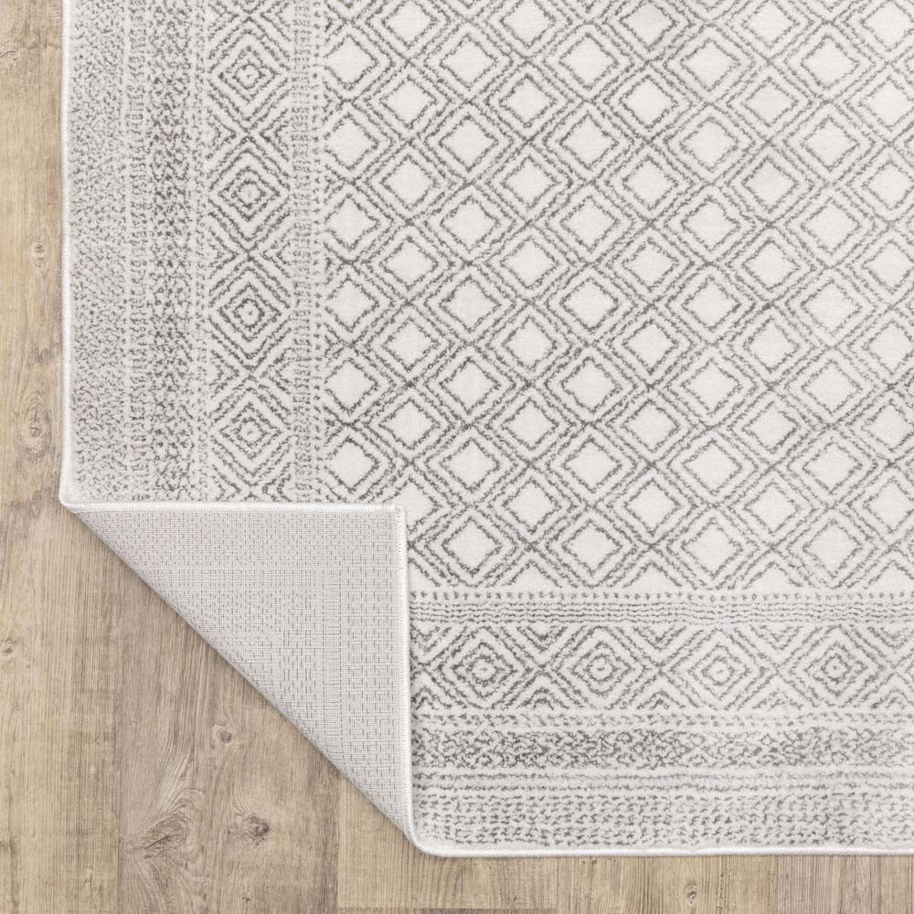 Oriental Weavers Montecito 94W White Grey Area Rug | Carpetmart