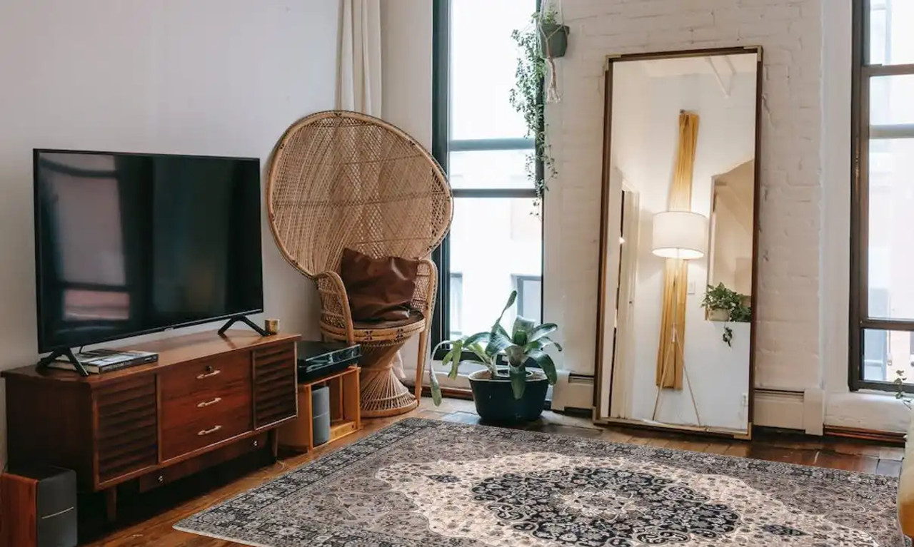 Concord Global Trading Kashan 2852 Medallion Ivory Area Rug Room Scene