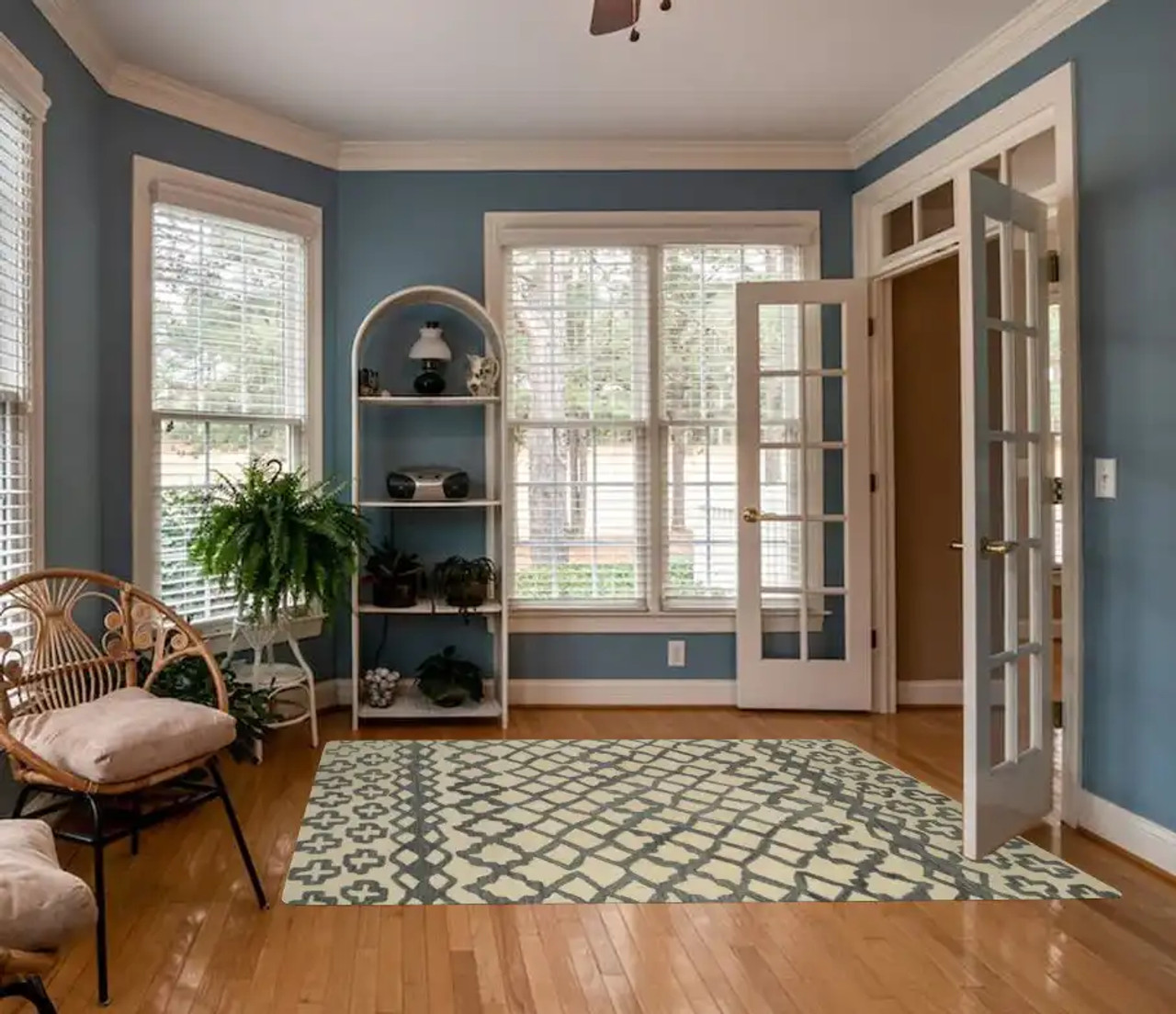 Kaleen Casablanca CAS01-75 Grey Area Rug Room Scene