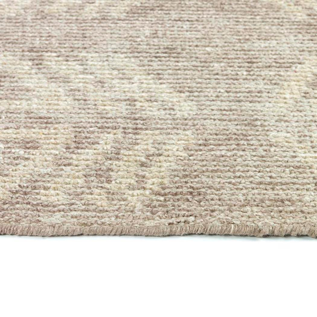 Kaleen Solitaire SOL14-64 Mink Area Rug Edge