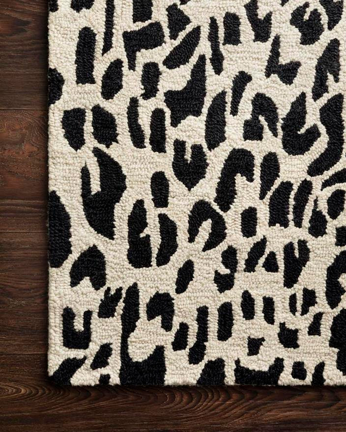 Loloi Masai MAS-02 Black/Ivory Area Rug Corner