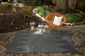 Momeni Como COM-5 Charcoal Area Rug Room Scene Momeni Como COM-5 Charcoal Area Rug Room Scene
