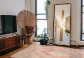 Momeni Isabella ISA-7 Pink Area Rug Room Scene Momeni Isabella ISA-7 Pink Area Rug Room Scene
