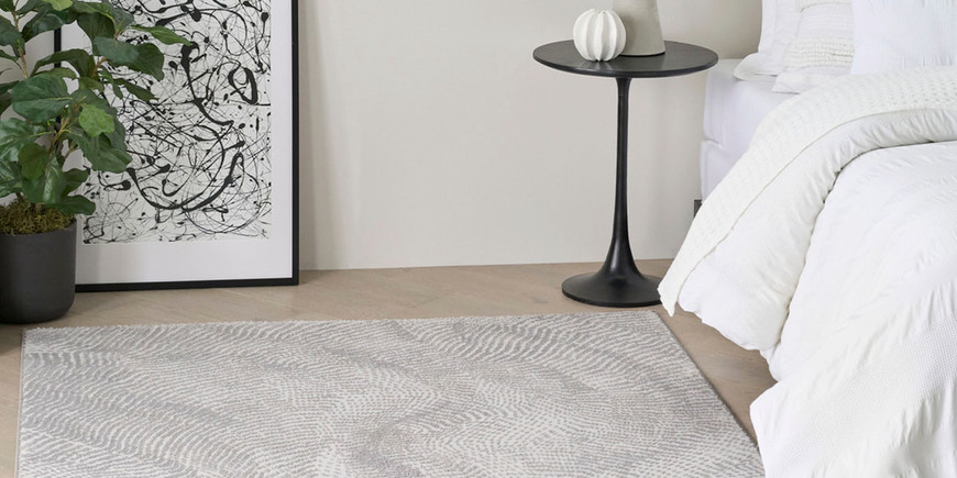 Deciding What Size Area Rug to Choose for a Queen Bed