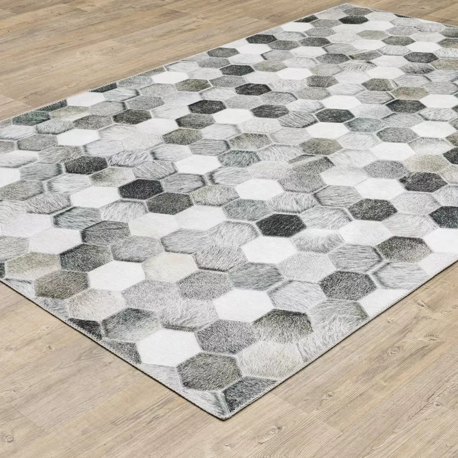 Oriental Weavers Myers Park MYP17 Area Rug on Angle