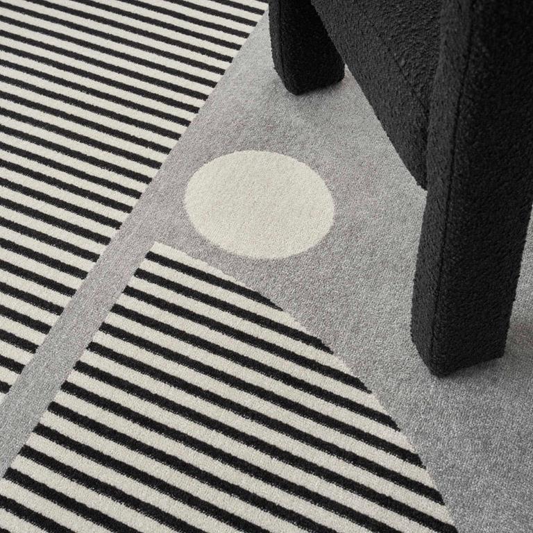 Nourison Modern Passion MDP02 Grey Black Area Rug Detail on Floor