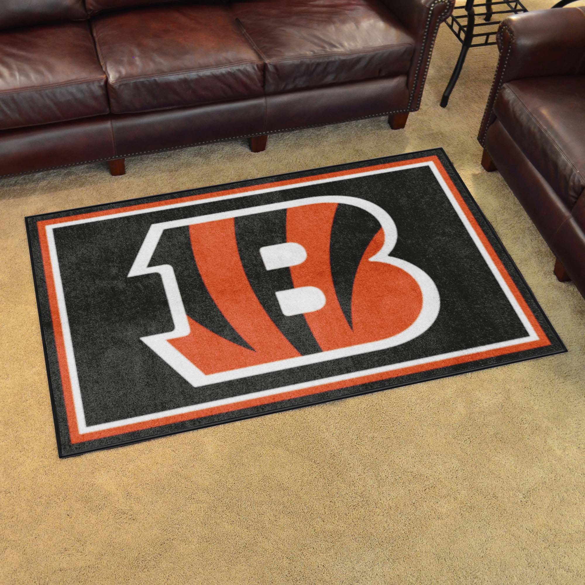 NFL Cincinnati Bengals 3'8" X 5'11" Black Plush Rug - 6568 Room Scene