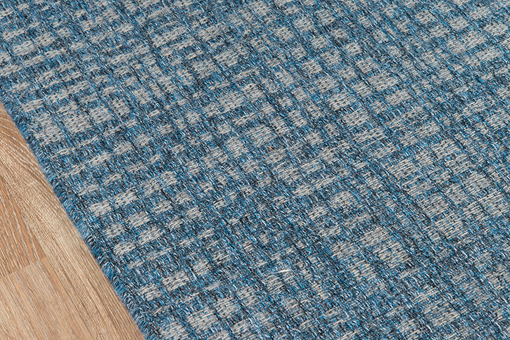 Momeni Como COM-6 Blue Area Rug Close Up