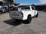 7251 - 11/10, TOYOTA KUN26 HILUX, 1KD-FTV, 5SPD, SR