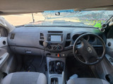 8060 - 02/06, TOYOTA KUN26 HILUX, 1KD-FTV, 5SPD, SR5