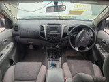 8251 - 04/11, TOYOTA KUN26 HILUX, 1KD-FTV, 5SPD, SR