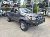 8631 - 11/06, TOYOTA GGN25 HILUX, 1GR-FE, AUTO, SR