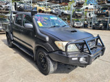 8662 - 01/11, TOYOTA KUN26 HILUX, 1KD-FTV, AUTO, SR5