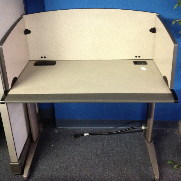 KI Technical Single Workstations with power cables