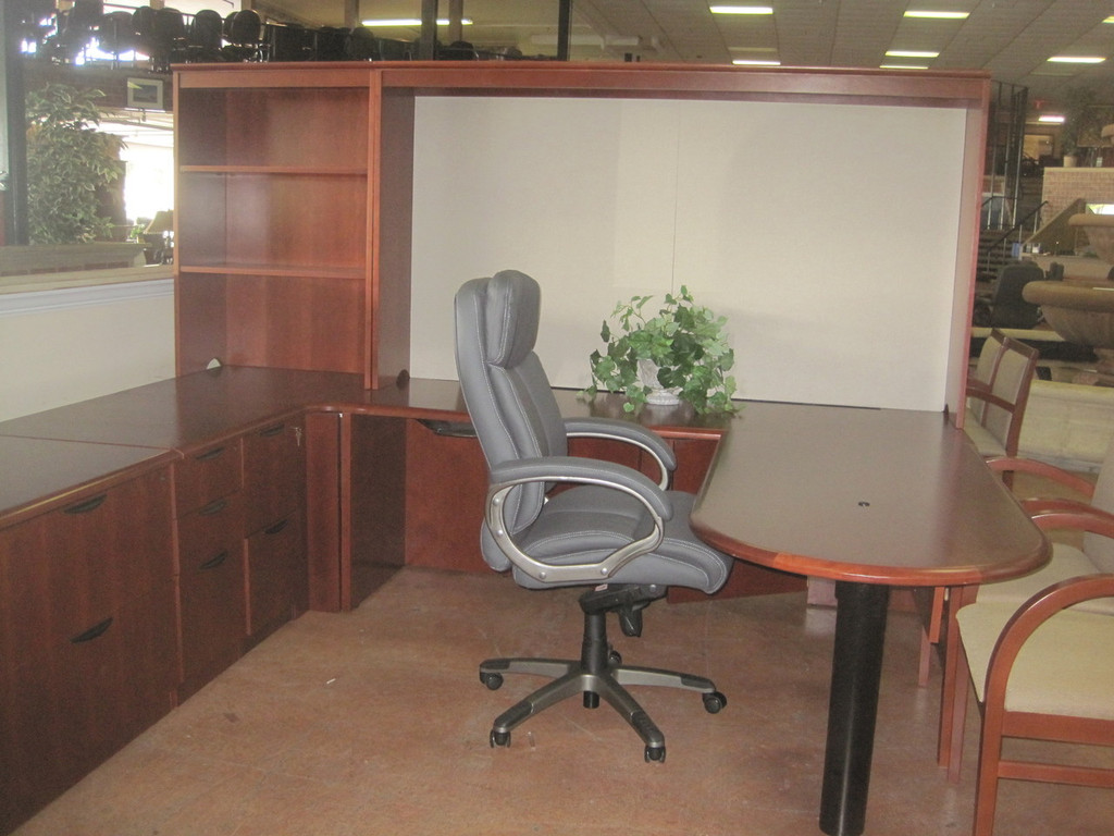 U-shape Wood Desk Set (Call 407 896 1251 for delivery)