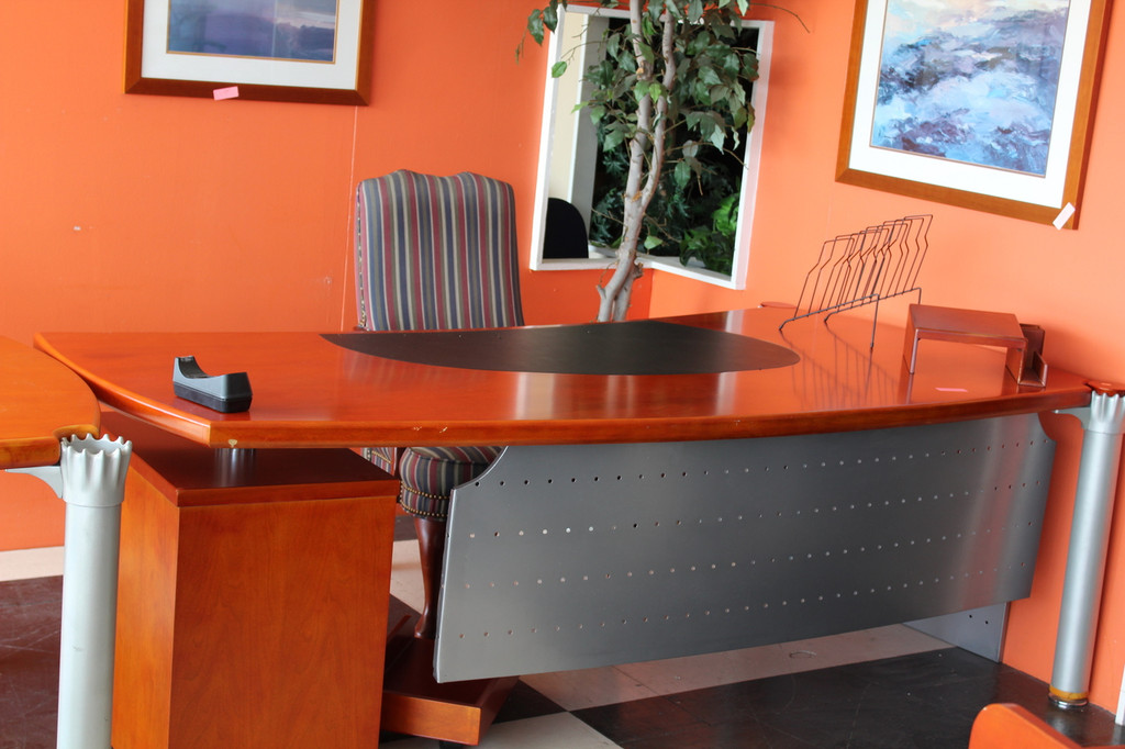 Bow front with silver aluminum polish