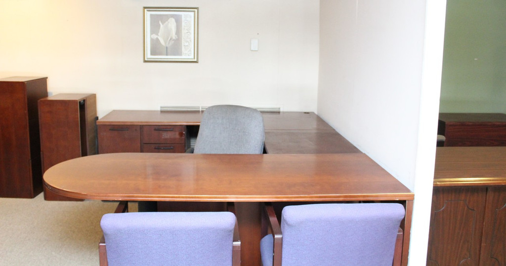 U shaped bullet desk