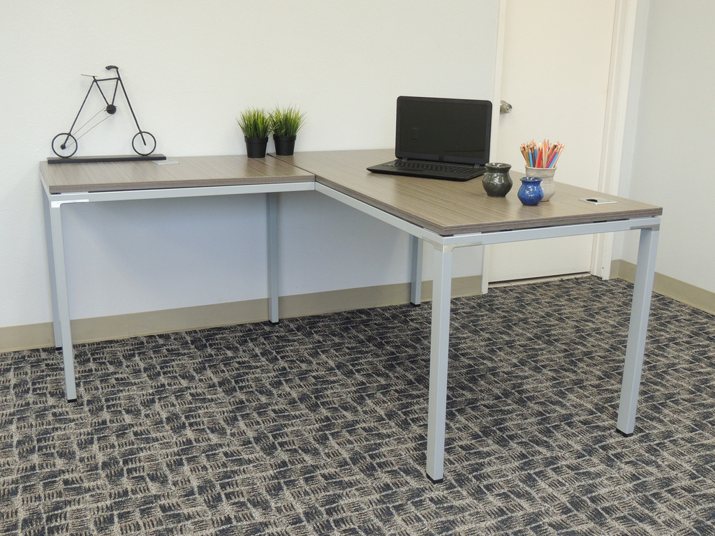 Simple computer l-shape desk