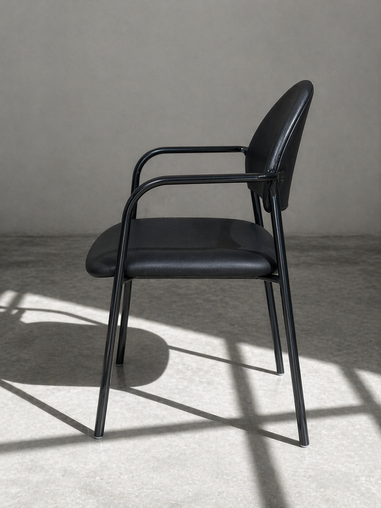 Pre-Owned Black Vinyl Side Chair in Orlando